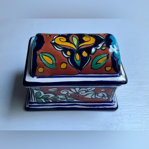 Vintage Talavera Mexico Trinket Box - High Glaze Ceramic - Picture 2 of 8